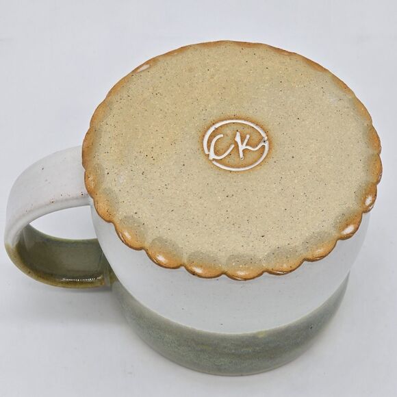 Signed Studio Pottery Mug Green and Cream Ruffled Base - Picture 4 of 4